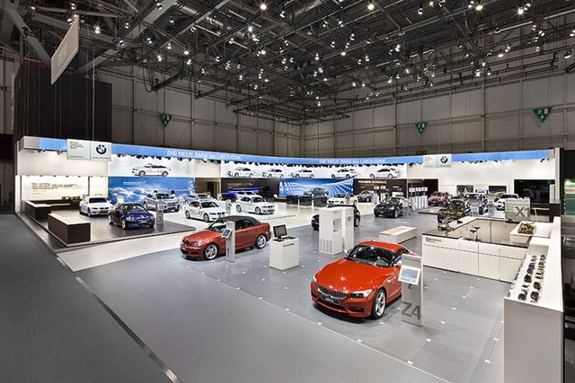 BMW. Messestand. Genf