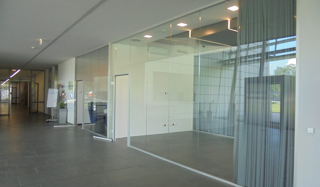 Umgestaltung der Lobby und Einbau von Break-Out-Areas