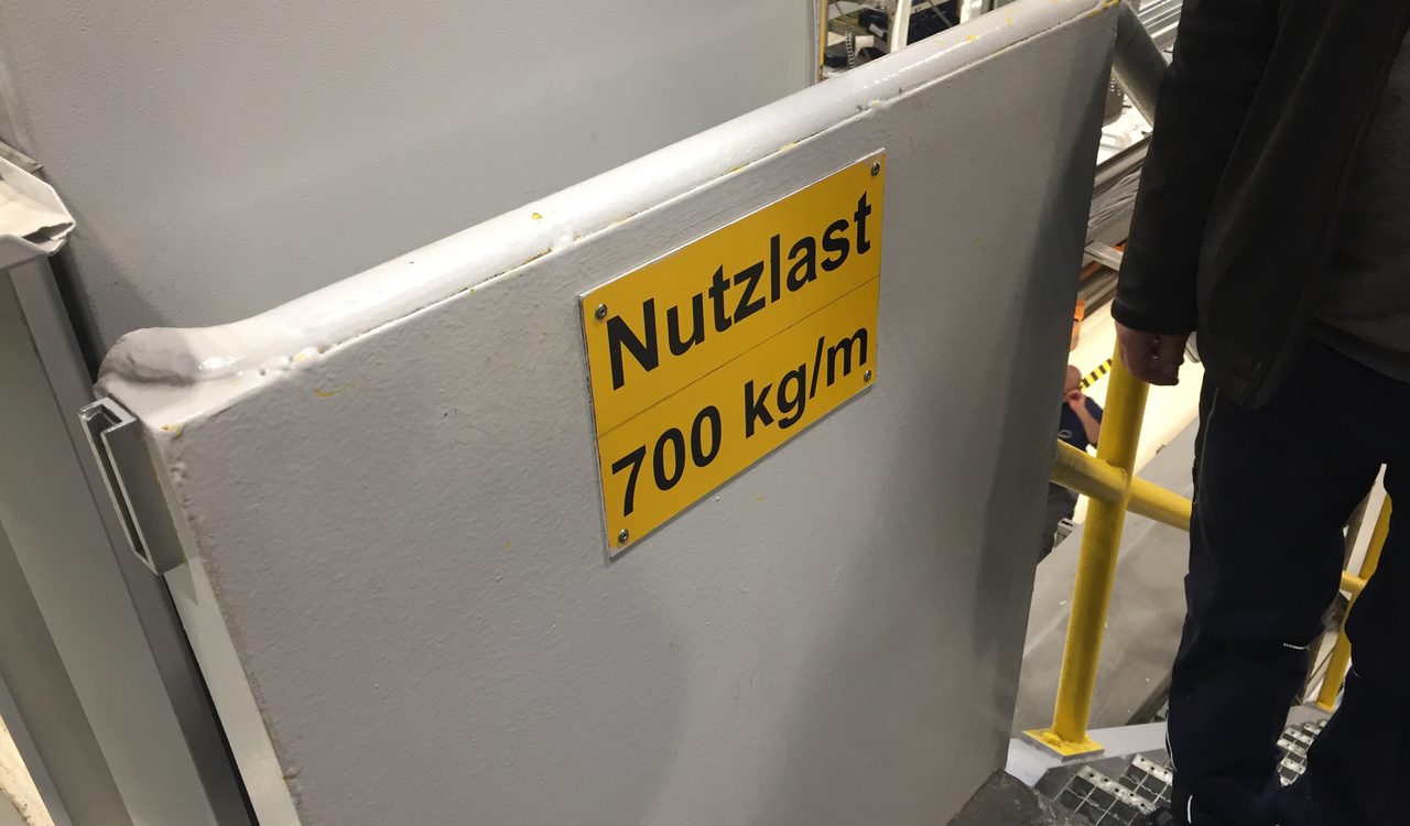 Umbau und Erweiterung der Produktionsstraße eines Industriebetriebs in laufendem Betrieb