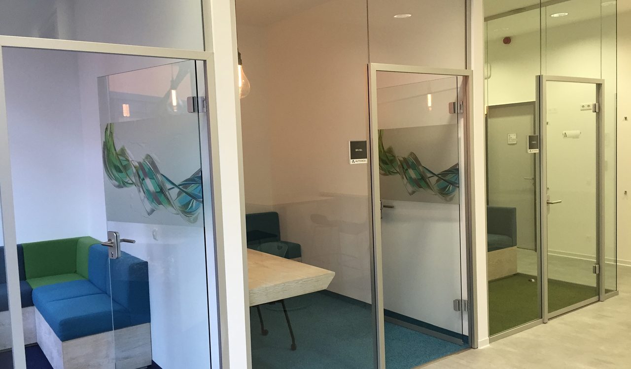 Das Headquater einer Softwarefirma in München wurde umgestaltet und mit Break-Out-Räumen