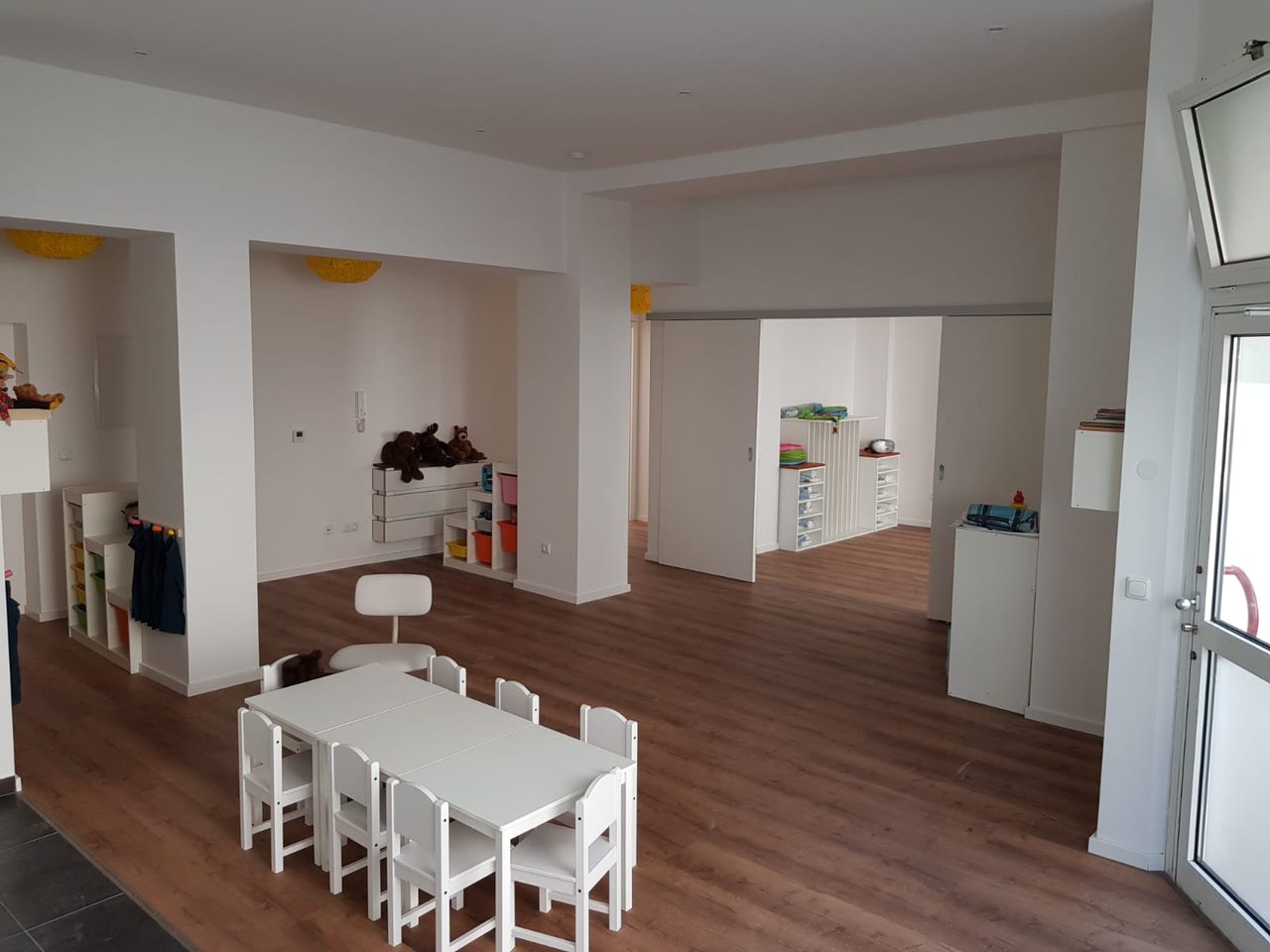 Großtagespflege ist ein Modell zu Kinderbetreuung - ähnlich einer Kinderkrippe. Hier